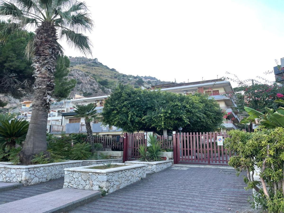 Incantevole Appartamento Taormina Sant'Alessio Siculo Exterior photo